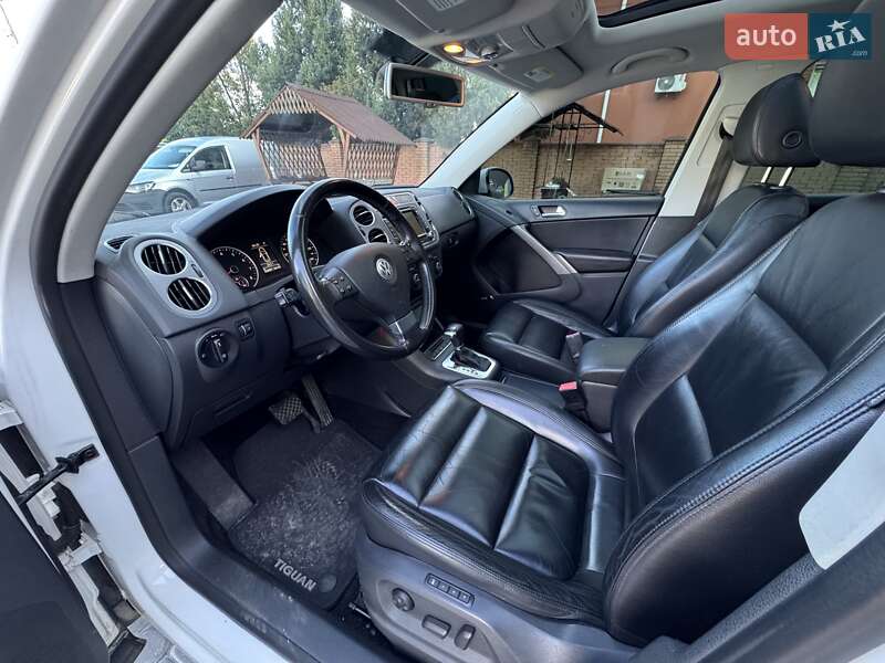 Внедорожник / Кроссовер Volkswagen Tiguan 2009 в Виннице