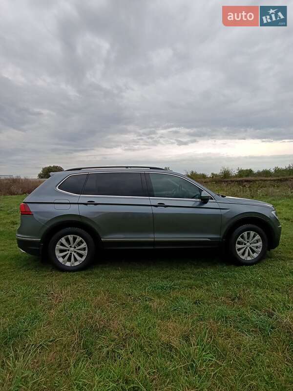 Внедорожник / Кроссовер Volkswagen Tiguan 2018 в Лановцах