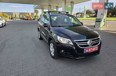 Позашляховик / Кросовер Volkswagen Tiguan 2009 в Житомирі