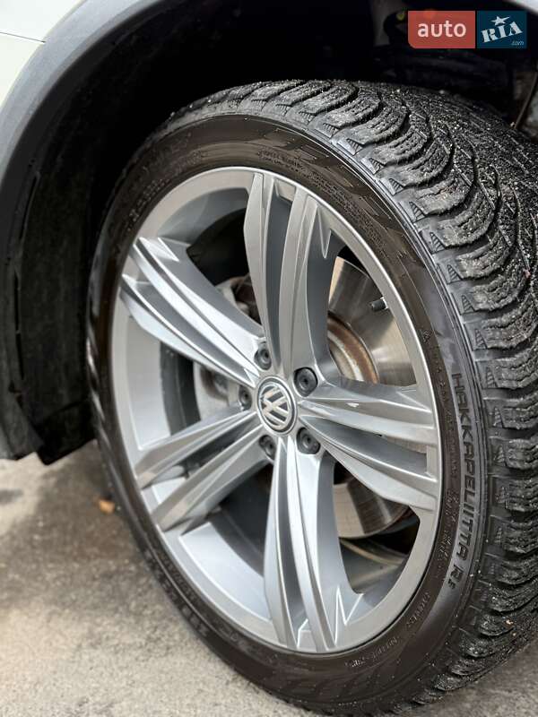 Внедорожник / Кроссовер Volkswagen Tiguan 2018 в Горишних Плавнях