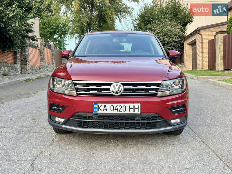 Позашляховик / Кросовер Volkswagen Tiguan 2017 в Києві