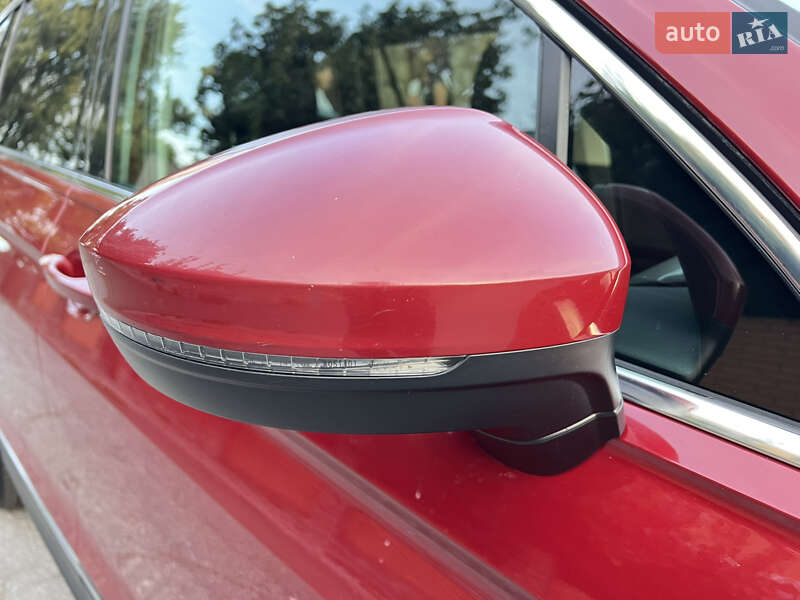 Позашляховик / Кросовер Volkswagen Tiguan 2017 в Києві