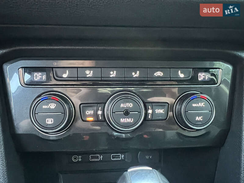 Позашляховик / Кросовер Volkswagen Tiguan 2017 в Києві