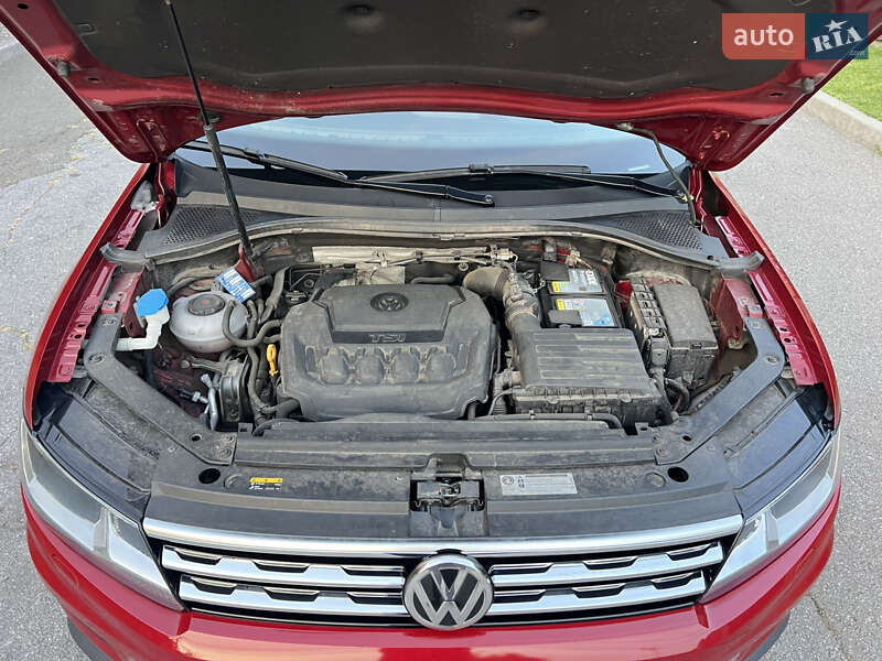 Позашляховик / Кросовер Volkswagen Tiguan 2017 в Києві