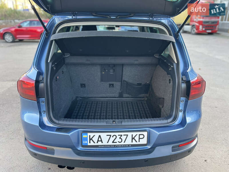 Внедорожник / Кроссовер Volkswagen Tiguan 2012 в Киеве