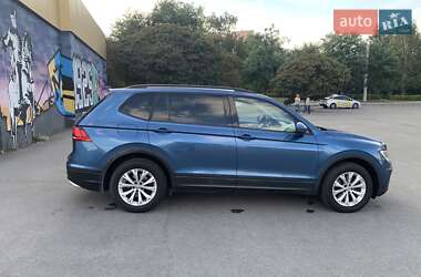 Внедорожник / Кроссовер Volkswagen Tiguan 2019 в Харькове