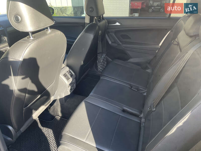 Внедорожник / Кроссовер Volkswagen Tiguan 2018 в Черновцах