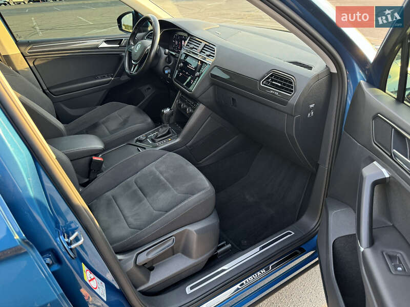 Внедорожник / Кроссовер Volkswagen Tiguan 2017 в Луцке