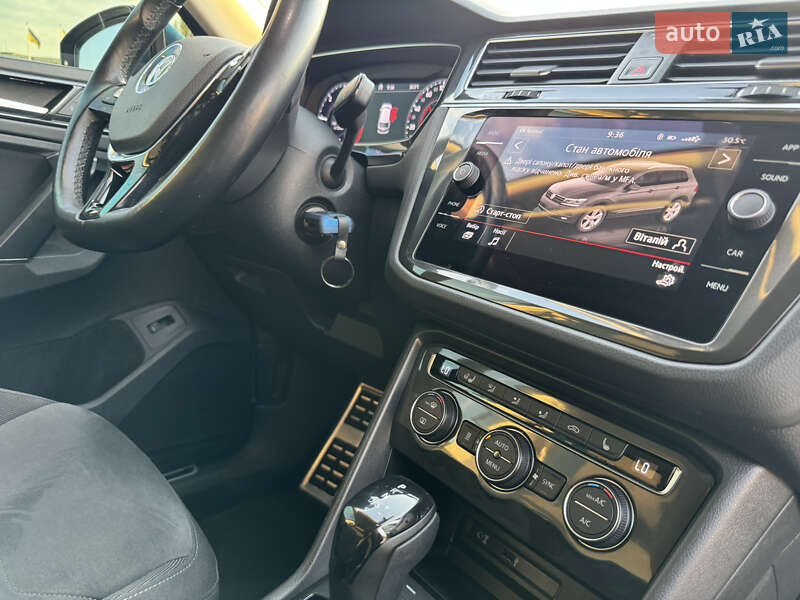 Внедорожник / Кроссовер Volkswagen Tiguan 2017 в Луцке