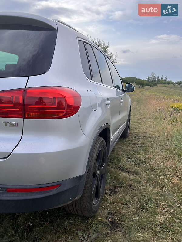 Внедорожник / Кроссовер Volkswagen Tiguan 2012 в Днепре