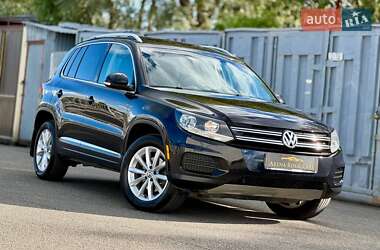 Внедорожник / Кроссовер Volkswagen Tiguan 2016 в Киеве
