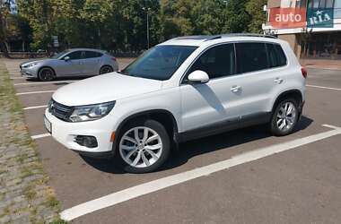 Внедорожник / Кроссовер Volkswagen Tiguan 2016 в Кременчуге