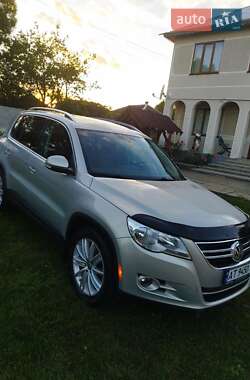 Внедорожник / Кроссовер Volkswagen Tiguan 2011 в Снятине