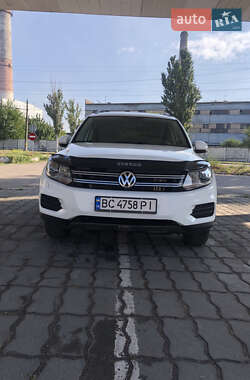 Внедорожник / Кроссовер Volkswagen Tiguan 2016 в Запорожье