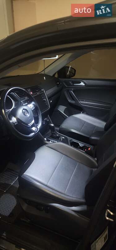 Внедорожник / Кроссовер Volkswagen Tiguan 2018 в Южном