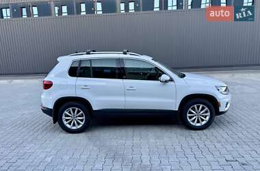 Позашляховик / Кросовер Volkswagen Tiguan 2017 в Дубні