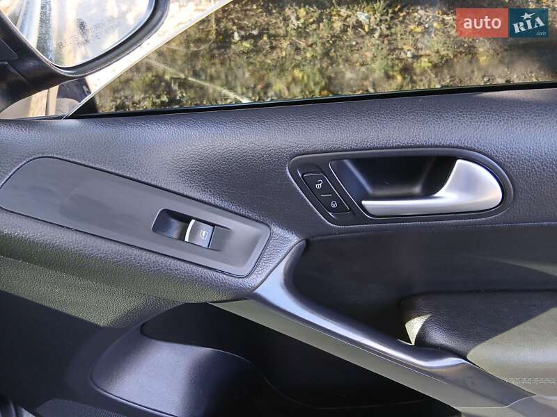 Внедорожник / Кроссовер Volkswagen Tiguan 2014 в Павлограде фото 76 Внедорожник / Кроссовер Volkswagen Tiguan 2014 в Павлограде