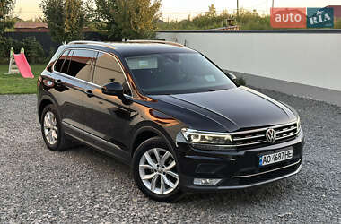 Позашляховик / Кросовер Volkswagen Tiguan 2017 в Ужгороді