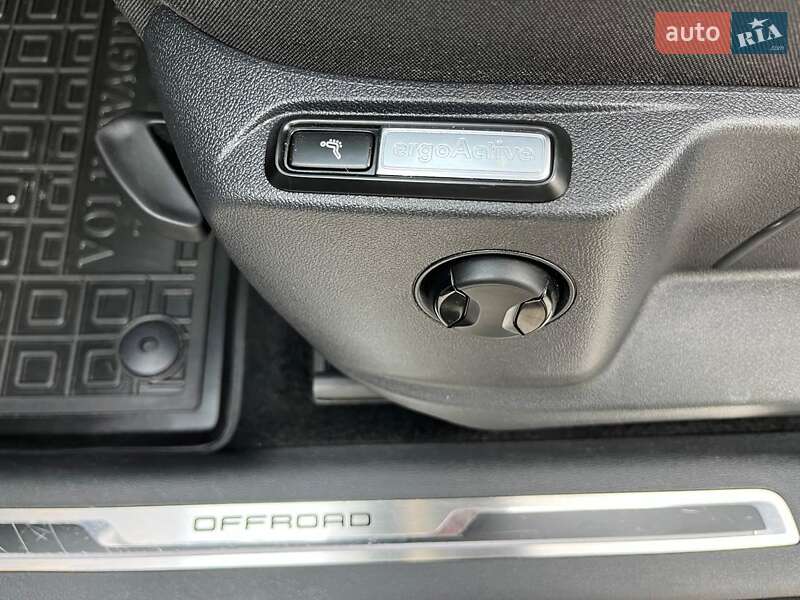 Позашляховик / Кросовер Volkswagen Tiguan 2016 в Луцьку