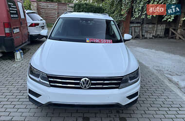 Внедорожник / Кроссовер Volkswagen Tiguan 2019 в Львове