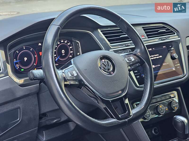 Внедорожник / Кроссовер Volkswagen Tiguan 2020 в Киеве