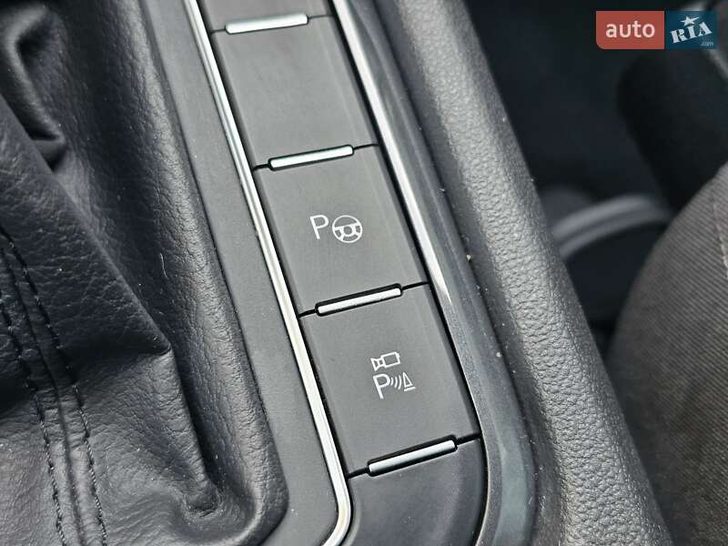 Внедорожник / Кроссовер Volkswagen Tiguan 2020 в Киеве