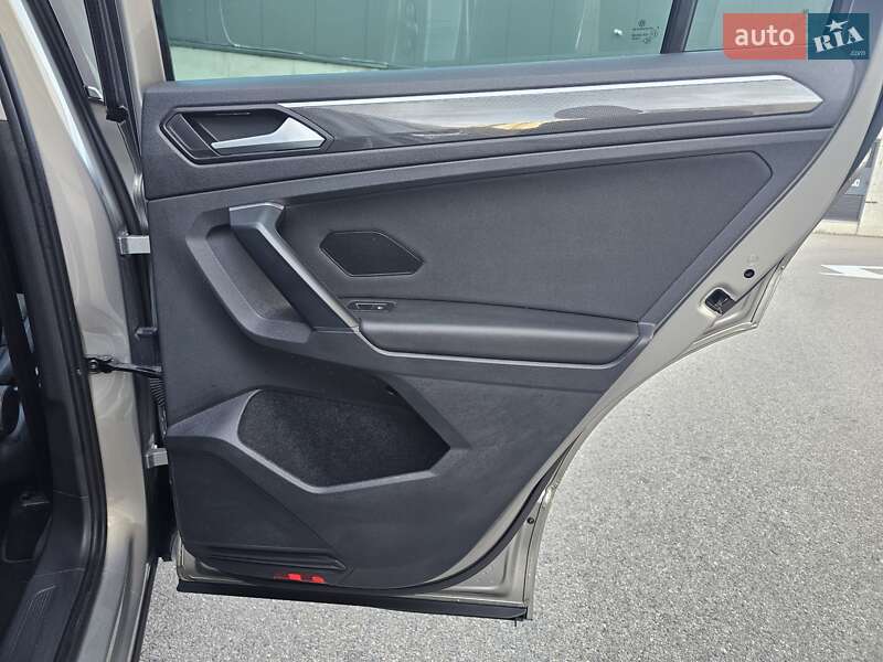 Внедорожник / Кроссовер Volkswagen Tiguan 2020 в Киеве