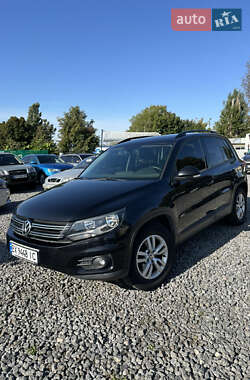 Внедорожник / Кроссовер Volkswagen Tiguan 2012 в Хмельницком