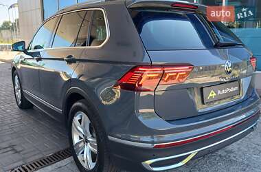 Внедорожник / Кроссовер Volkswagen Tiguan 2021 в 