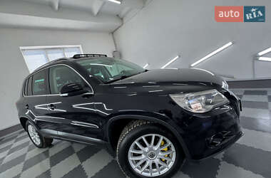 Внедорожник / Кроссовер Volkswagen Tiguan 2011 в 