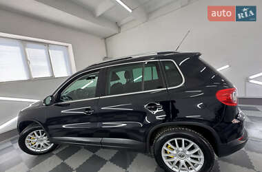 Внедорожник / Кроссовер Volkswagen Tiguan 2011 в 