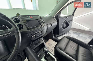 Внедорожник / Кроссовер Volkswagen Tiguan 2011 в 