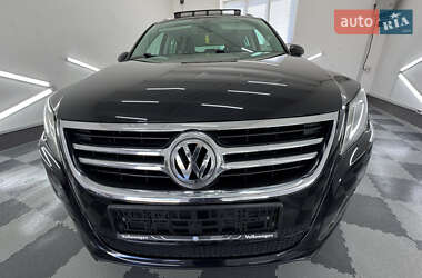 Внедорожник / Кроссовер Volkswagen Tiguan 2011 в 
