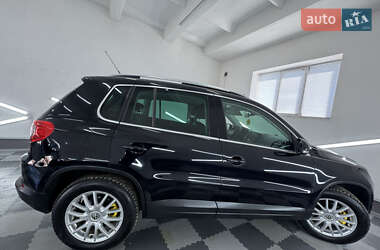 Внедорожник / Кроссовер Volkswagen Tiguan 2011 в 