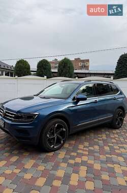 Внедорожник / Кроссовер Volkswagen Tiguan 2019 в Харькове