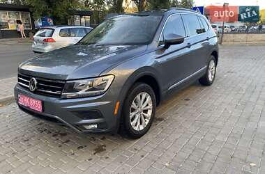 Внедорожник / Кроссовер Volkswagen Tiguan 2018 в Луцке