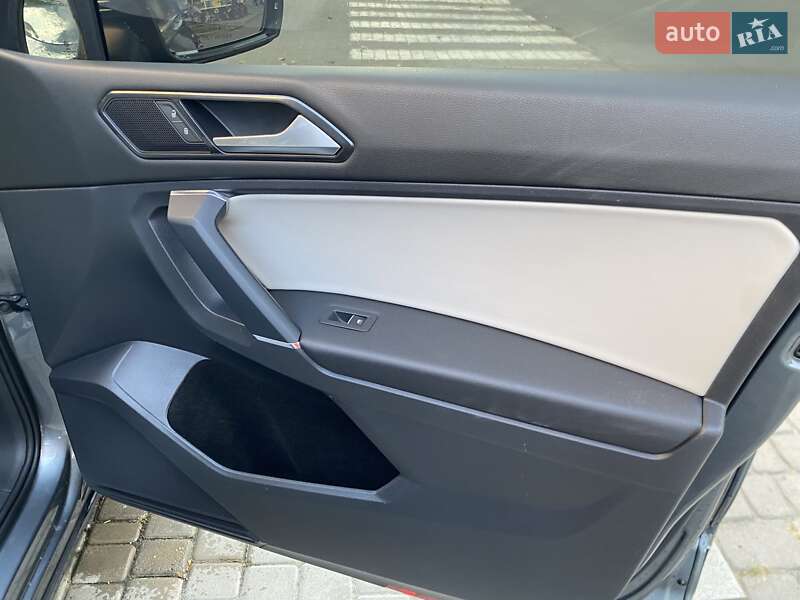 Внедорожник / Кроссовер Volkswagen Tiguan 2018 в Луцке