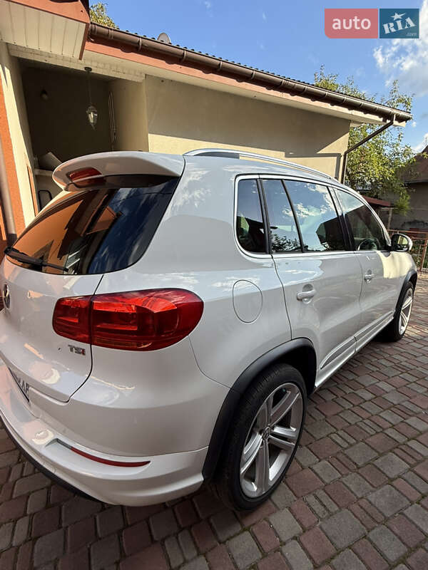 Внедорожник / Кроссовер Volkswagen Tiguan 2015 в Стрые
