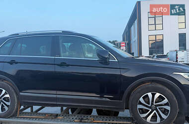Позашляховик / Кросовер Volkswagen Tiguan 2021 в Львові