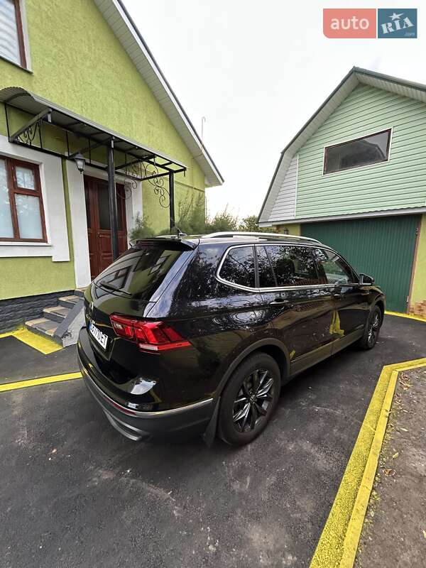 Внедорожник / Кроссовер Volkswagen Tiguan 2023 в Чернигове