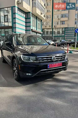 Позашляховик / Кросовер Volkswagen Tiguan 2019 в Києві