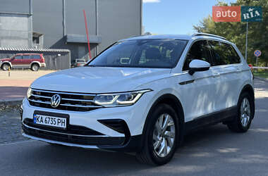 Позашляховик / Кросовер Volkswagen Tiguan 2021 в Києві
