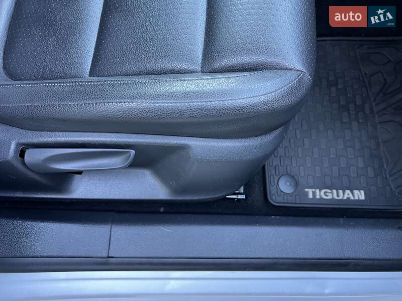 Внедорожник / Кроссовер Volkswagen Tiguan 2012 в Киеве