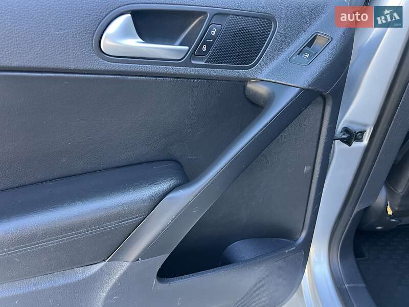 Внедорожник / Кроссовер Volkswagen Tiguan 2012 в Киеве