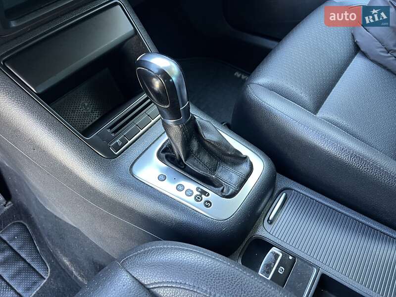 Внедорожник / Кроссовер Volkswagen Tiguan 2012 в Киеве