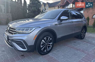 Внедорожник / Кроссовер Volkswagen Tiguan 2022 в Киеве