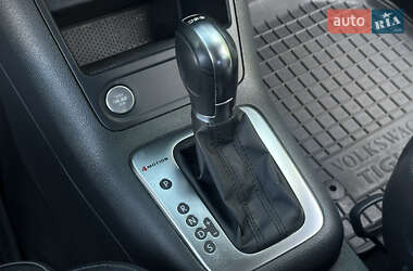 Внедорожник / Кроссовер Volkswagen Tiguan 2013 в 