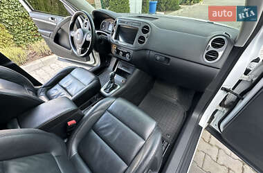 Внедорожник / Кроссовер Volkswagen Tiguan 2013 в 