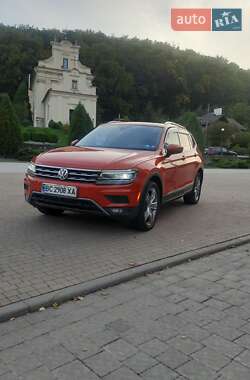 Внедорожник / Кроссовер Volkswagen Tiguan 2018 в Львове