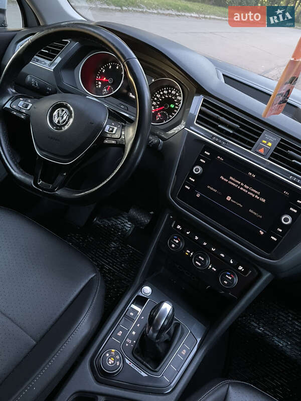 Внедорожник / Кроссовер Volkswagen Tiguan 2018 в Владимире